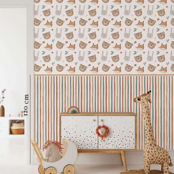 Woodland animals wallpaper in kids bedroom by Igibee