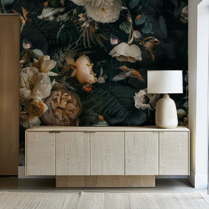 Roses wallpaper mural in living room by Igibee